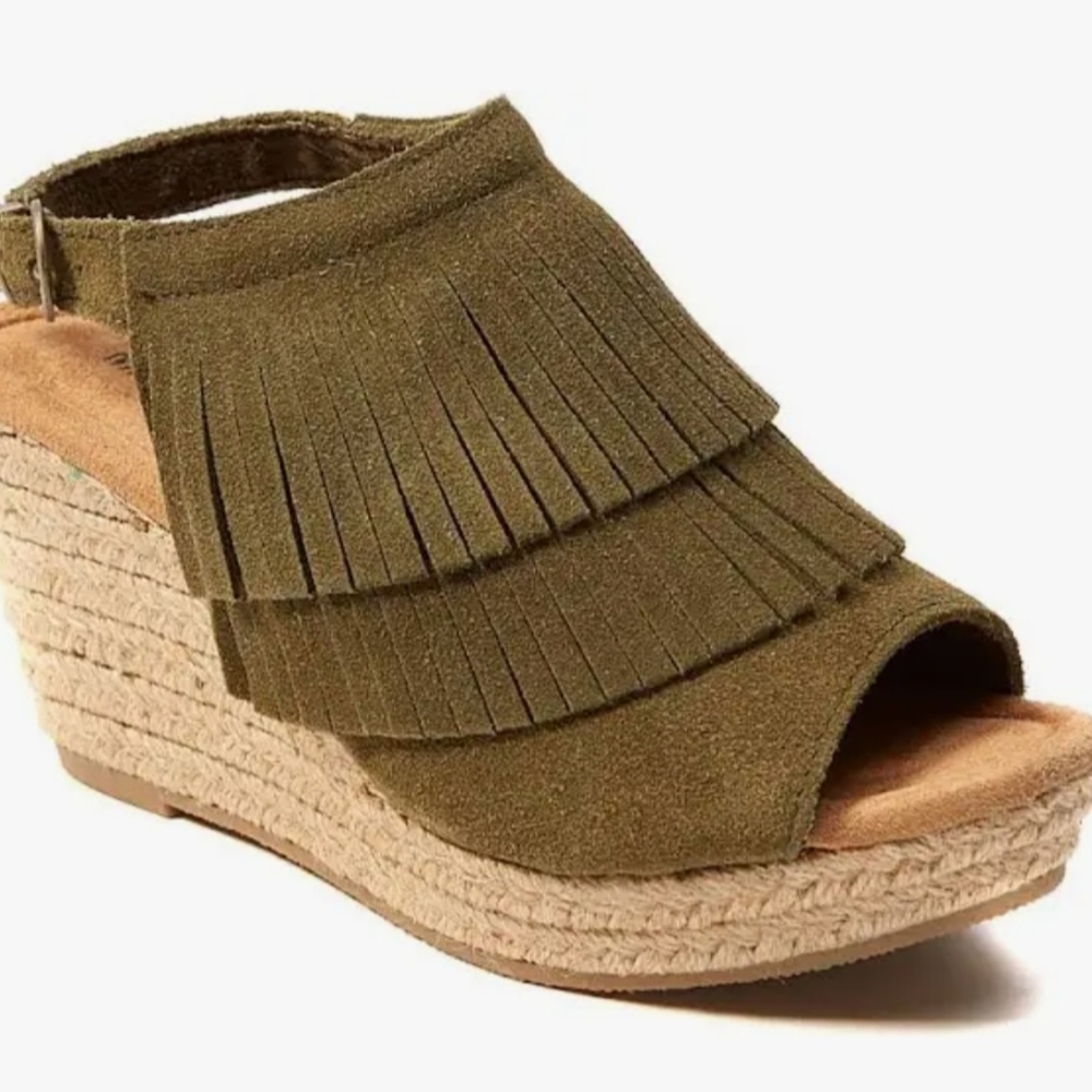 Minnetonka Olive Fringe Suede Wedges